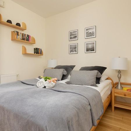 Osiedle Intenso Warszawa Wola By Noclegi Renters Eksteriør bilde